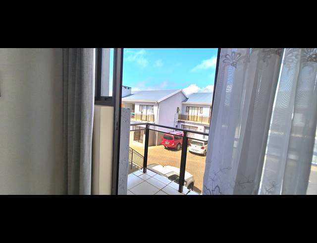 2 BEDROOM APARTMENT FOR SALE IN HARTENBOS CENTRAL